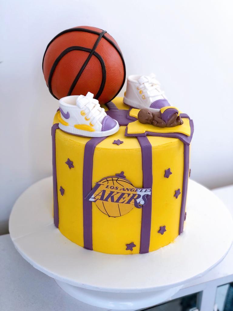 Lakers basketball cake