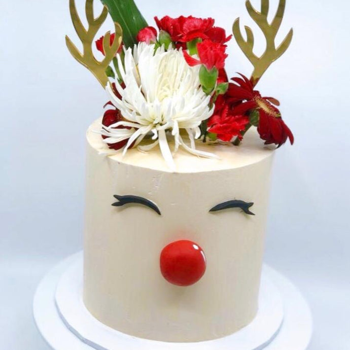 Reindeer Cake With Flowers