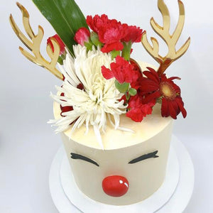 Reindeer Cake With Flowers