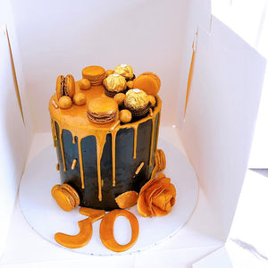 Chocolate drip cake
